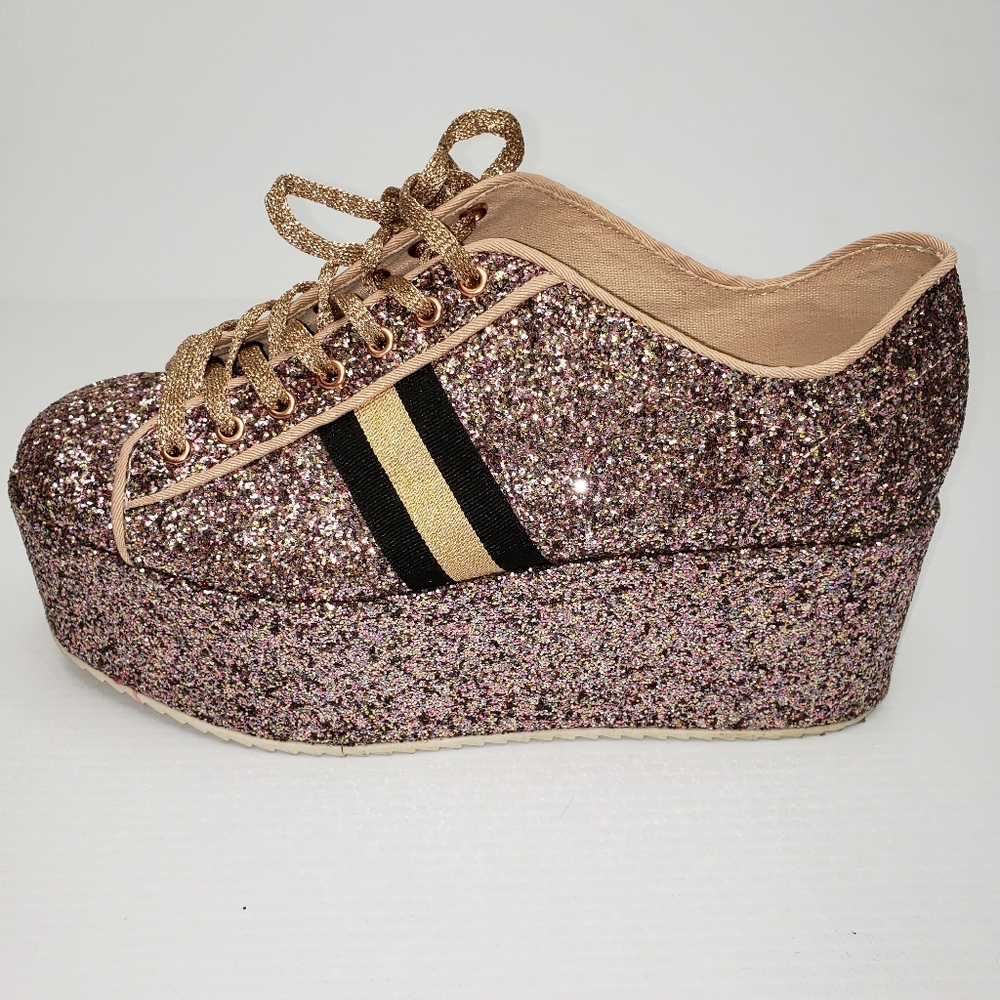 Platform sneakers